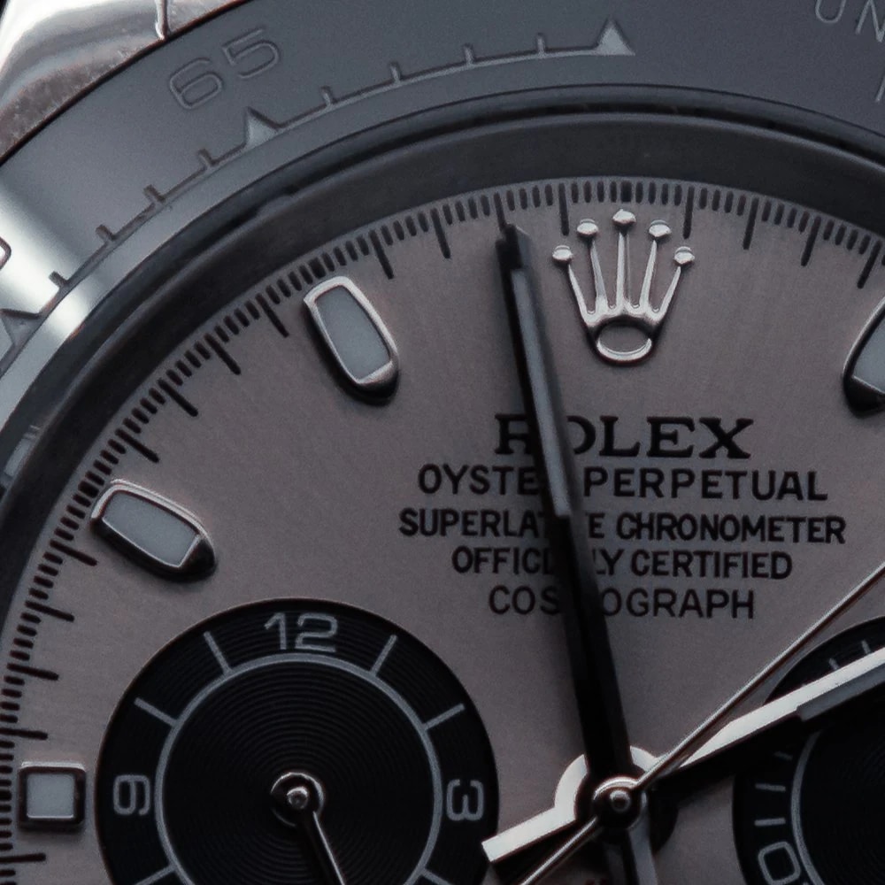 Rolex Cosmograph Daytona — Detail: Krone und Schriftzug