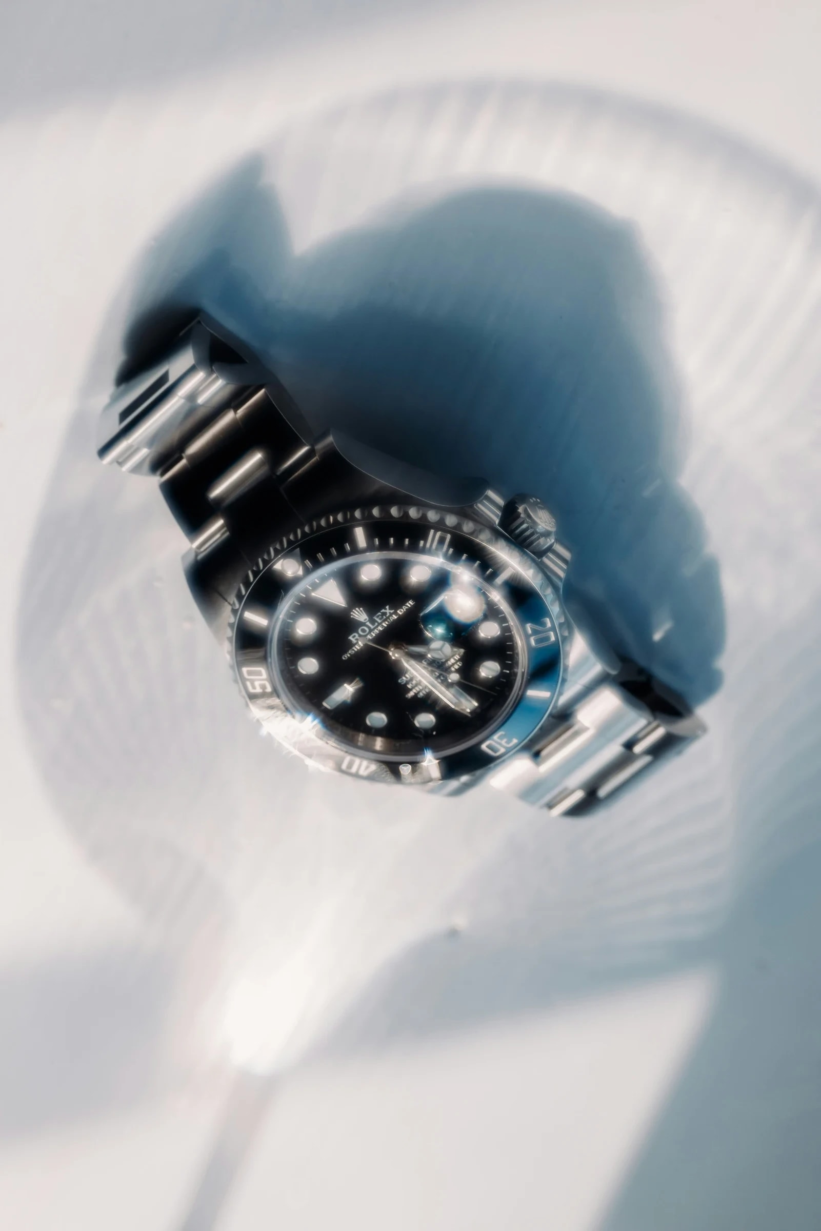 Rolex Submariner Date — Dreiviertelansicht